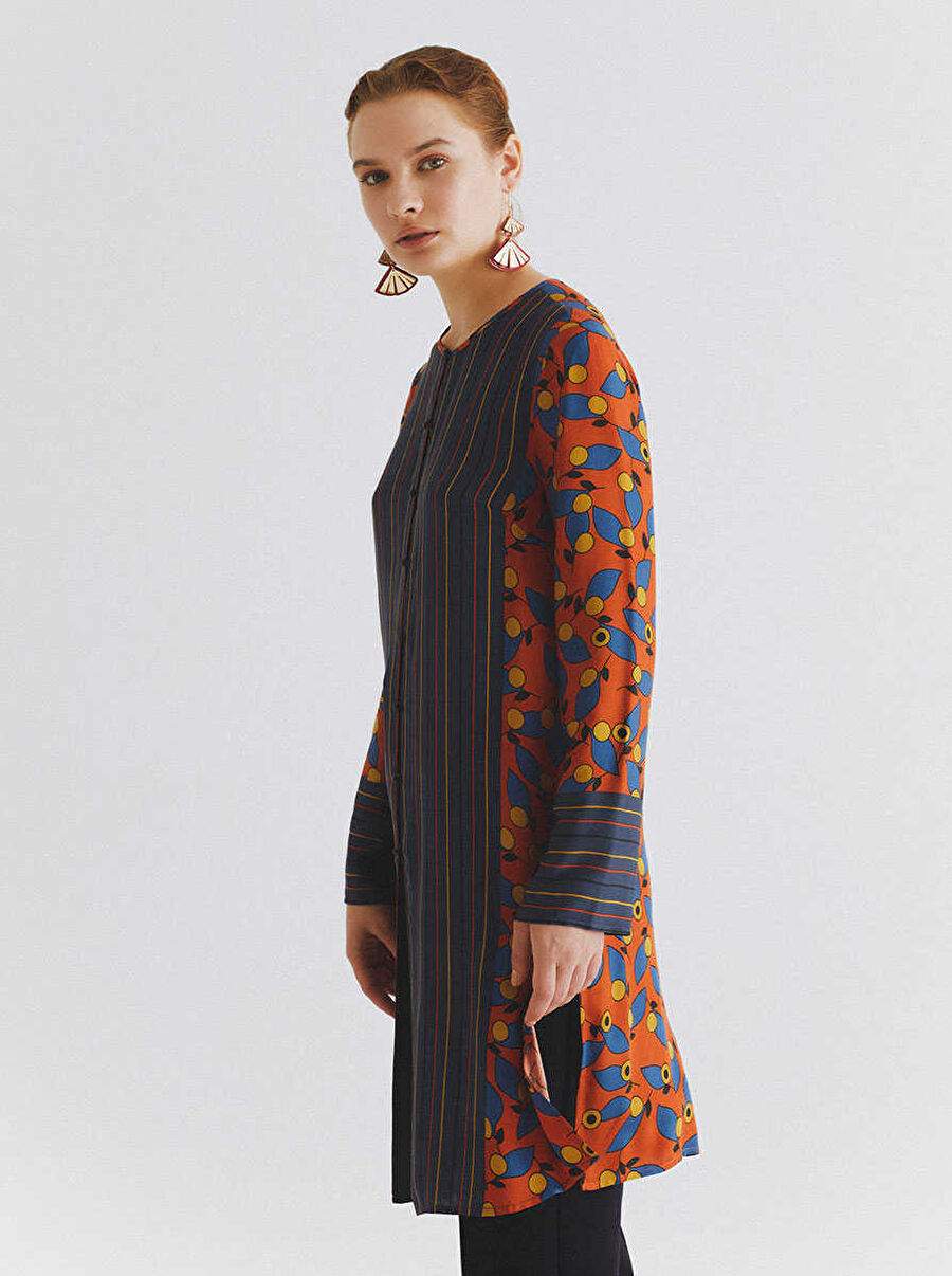 Slit Patterned Tunic Standard Color K2013308_089 — Product image 3 of 4