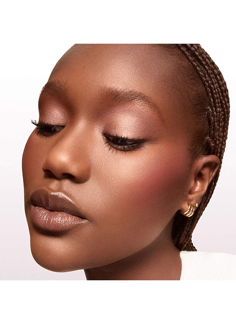 ظل عيون سائل متعدد الاستخدامات من Idôle Tint وأحمر الخدود 03 — صورة المنتج 4 من 6