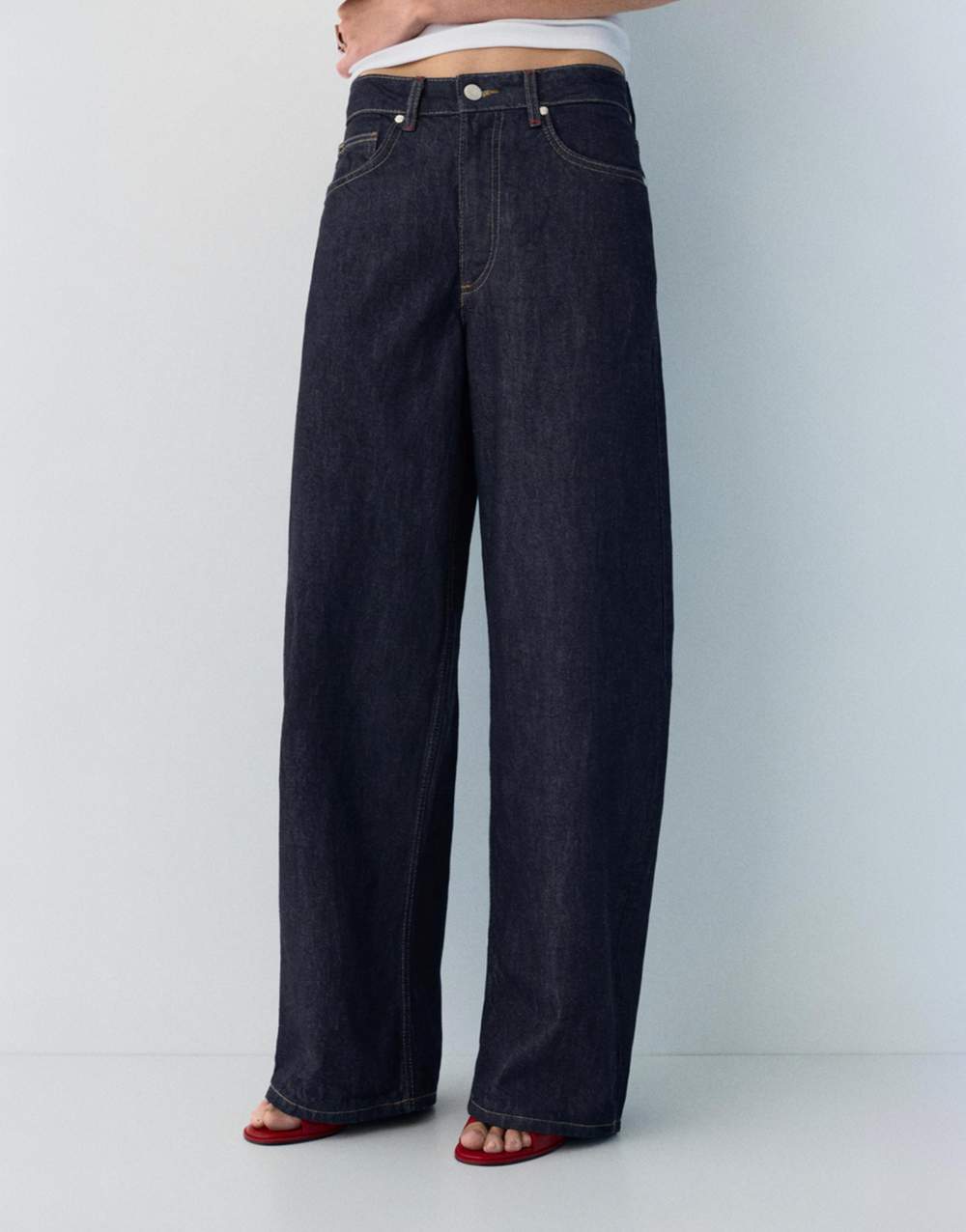 Barrel jeans with hearts — Product image 13 of 35