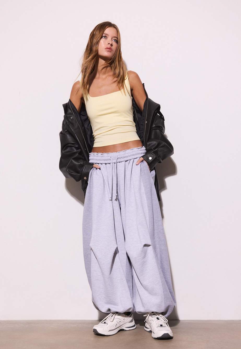Wide strap top — صورة المنتج 95 من 116
