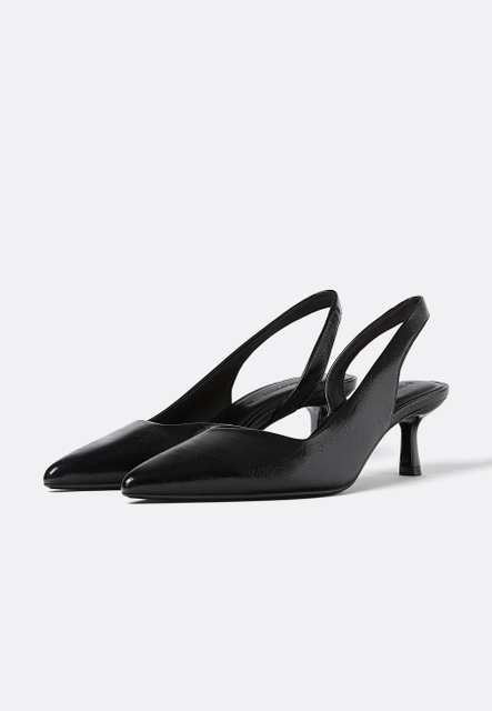 Basic kitten heel shoes