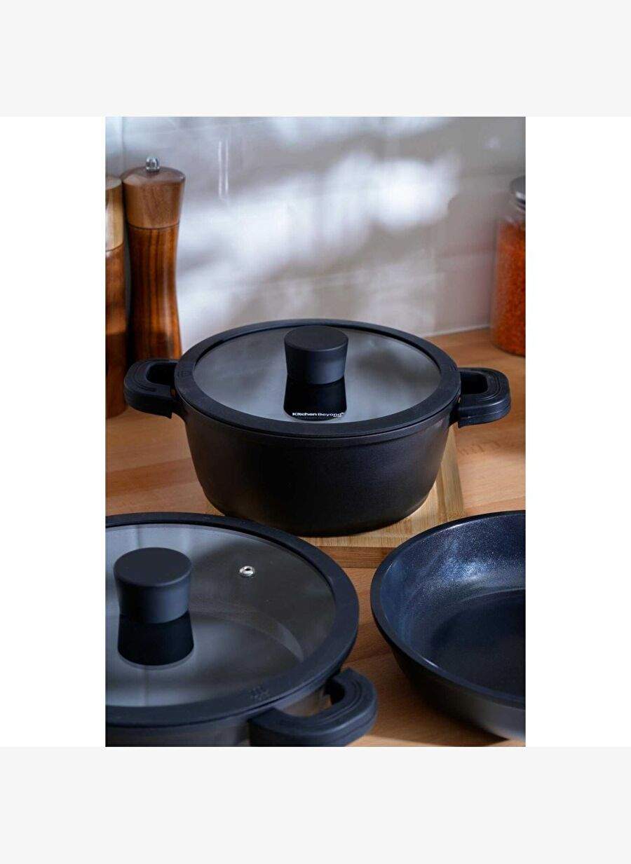 Acar Ultimate Pro 5 Piece Casting Cookware Set LMY-06793 — Product image 4 of 4