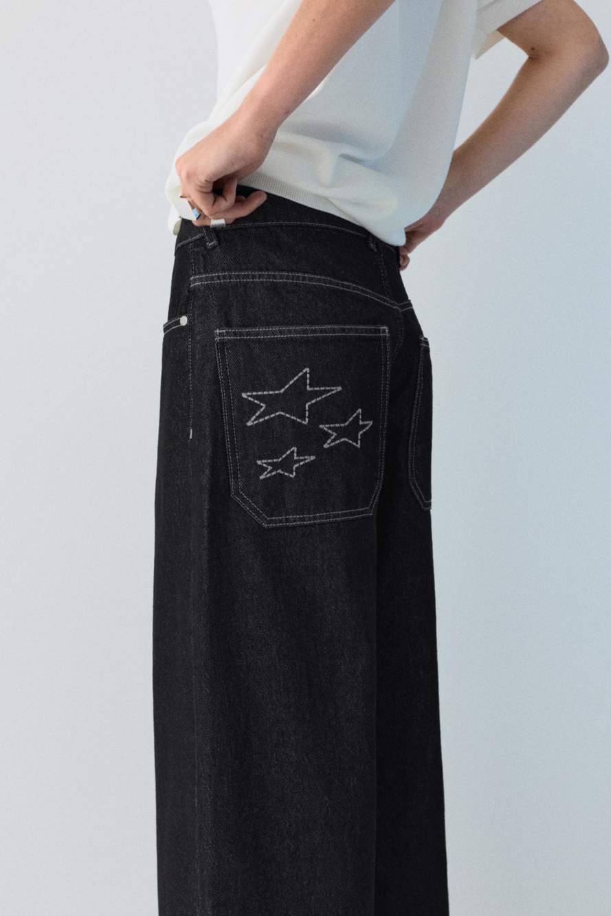 Barrel jeans with stars — Product image 30 of 32