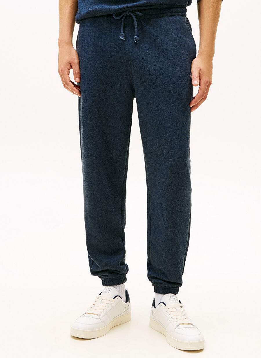 Lacivert Erkek Pamuklu Esofman Alt Dm0dm22358c1g Tjm Reg Badge Jogger — Product image 3 of 5