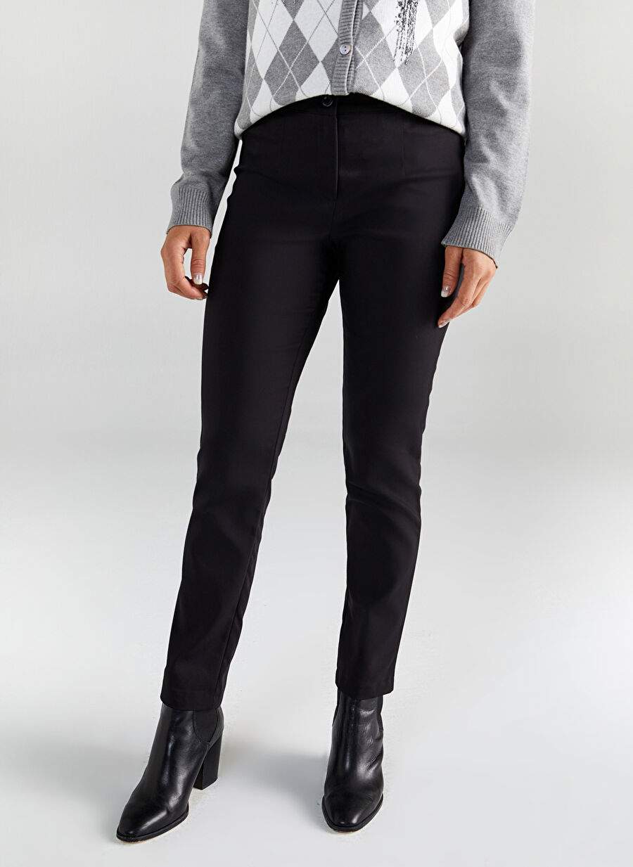 Faik Sönmez  Normal Bel Slim Fit  Siyah Kadın Pantolon  -  B00052 — صورة المنتج 4 من 6