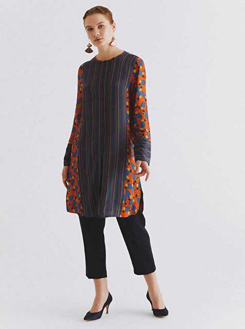 Slit Patterned Tunic Standard Color K2013308_089