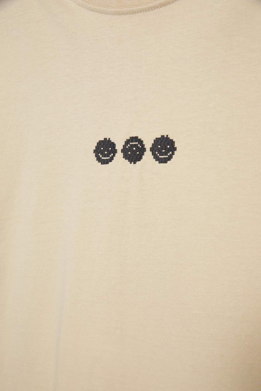 Short sleeve embroidered T-shirt — Product image 12 of 20