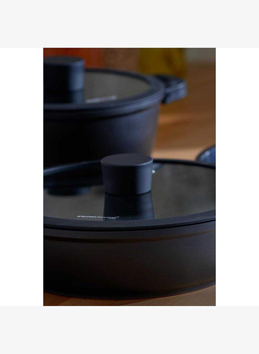 Acar Ultimate Pro 5 Piece Casting Cookware Set LMY-06793 — Product image 3 of 4
