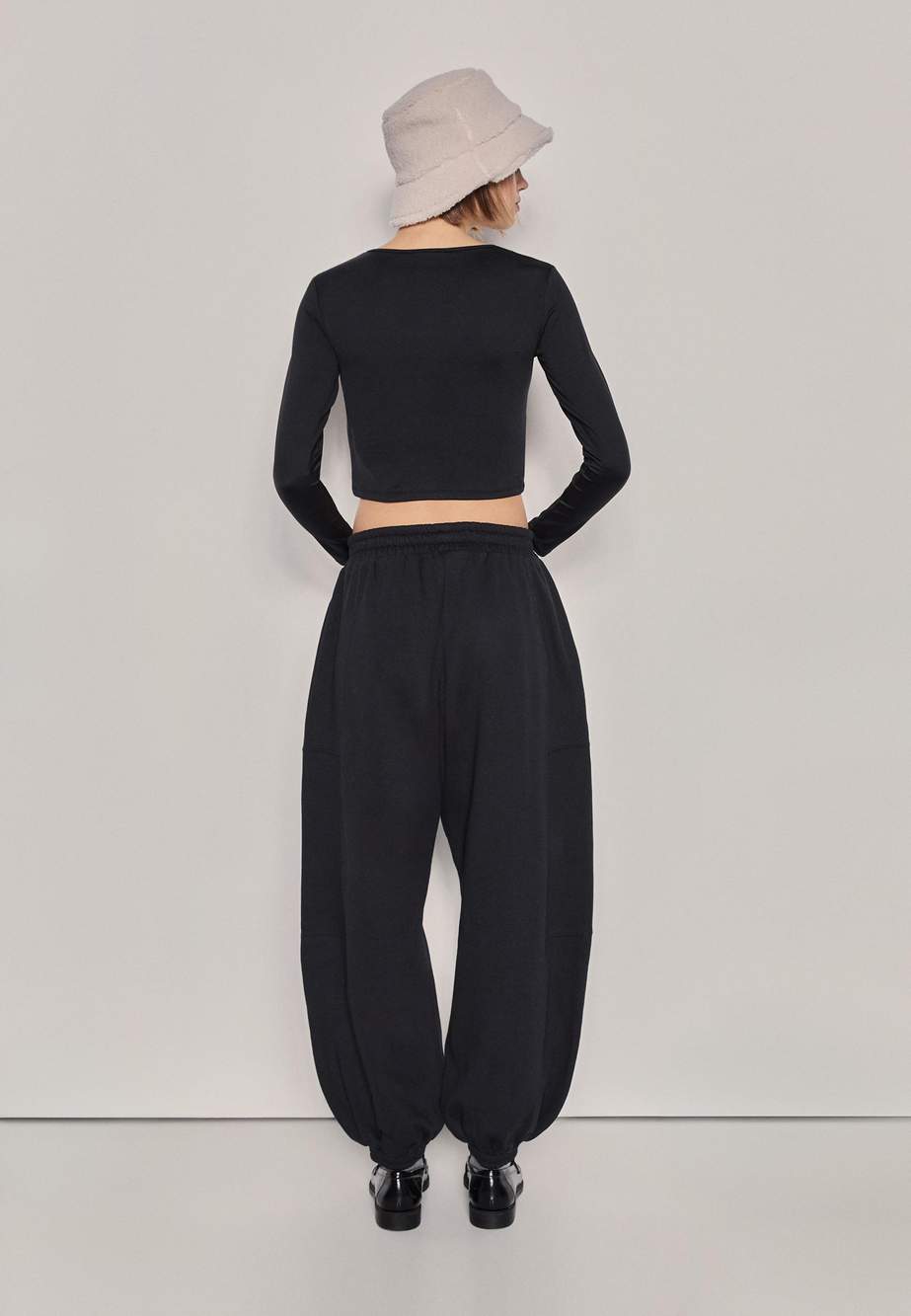 Plush balloon jogger trousers — صورة المنتج 13 من 140