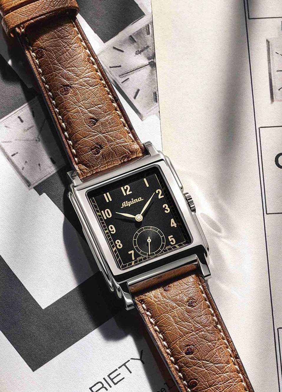 Heritage AL-530BA3C6 Men's Leather Watch — صورة المنتج 4 من 5