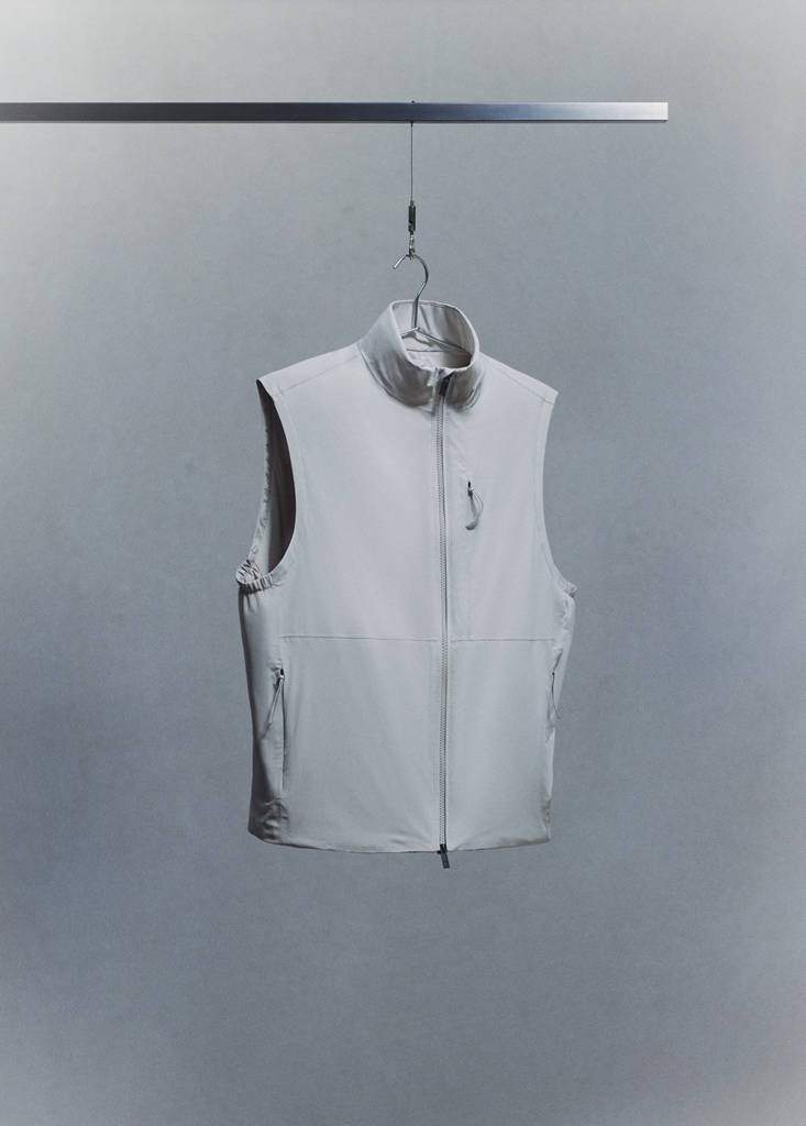 Packable water-repellent gilet with Thermore® technology — Product image 8 of 12