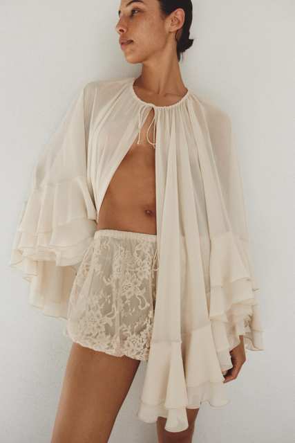 LACE SAROUEL SHORTS