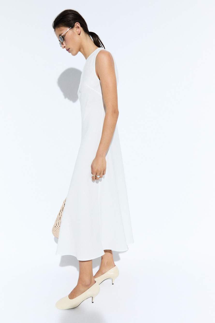 Flowing linen midi dress — Product image 10 of 14