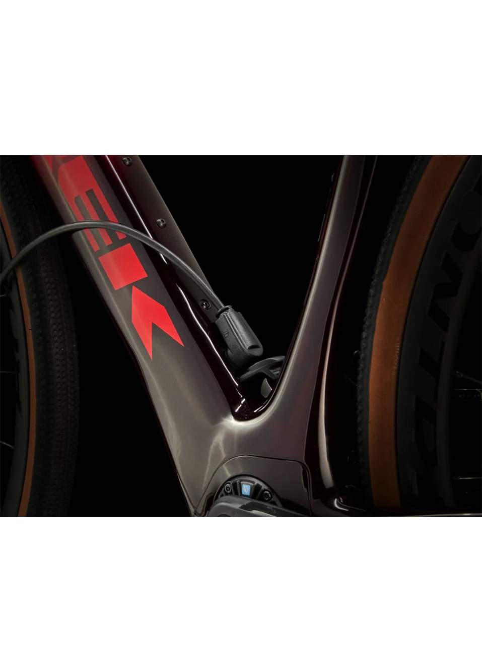 Domane+ SLR 7 Karbon Kırmızı Siyah Elektrikli Yol Yarış Bisikleti — Product image 4 of 8