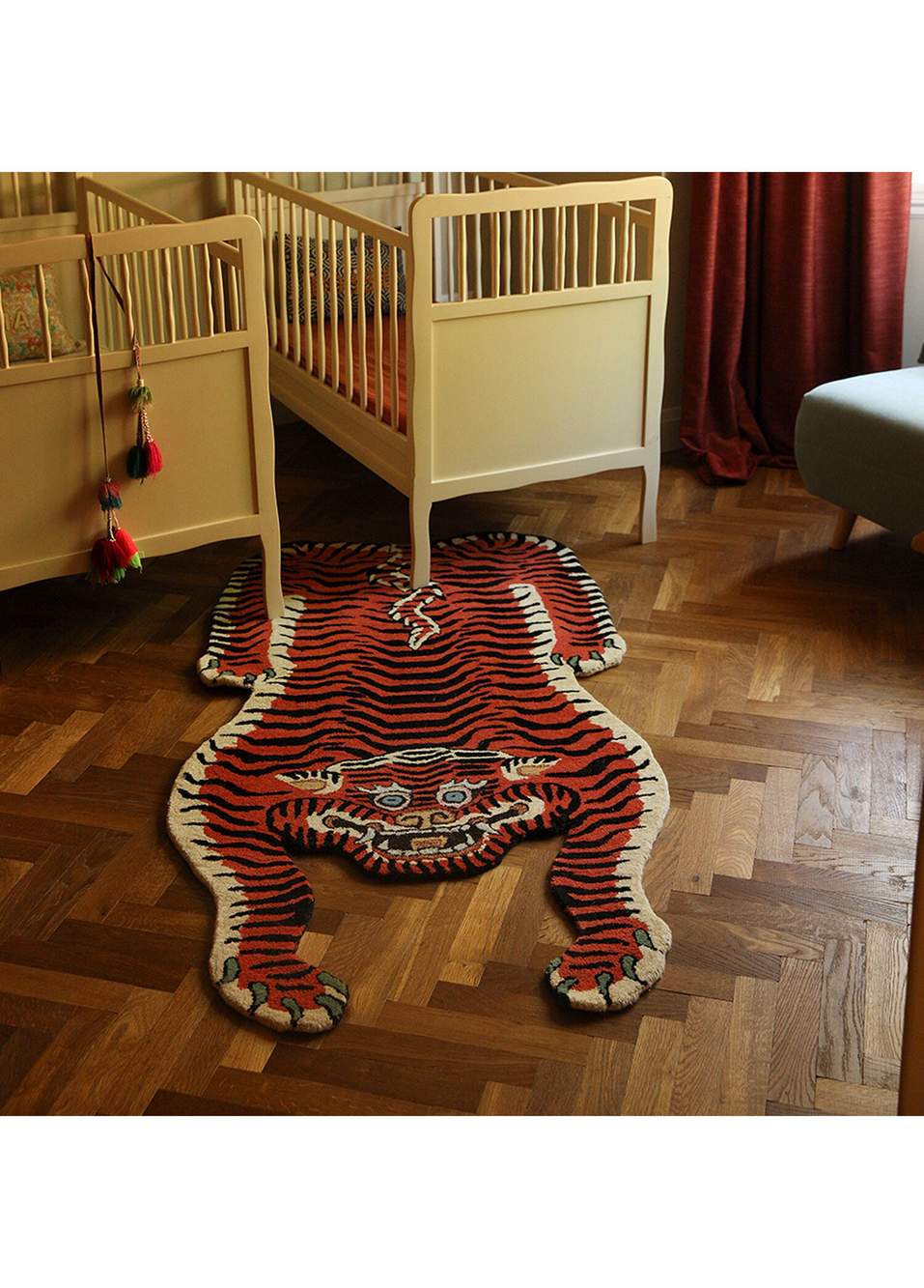 Heritage Santana Kaplanı Büyük Boy Halı — Product image 4 of 8