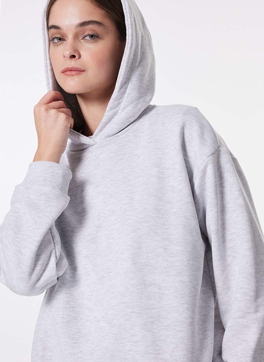 Limon Gri Melanj Kadın Kapüşonlu Basic Sweatshirt ML4WL-SWT9010 — صورة المنتج 4 من 6