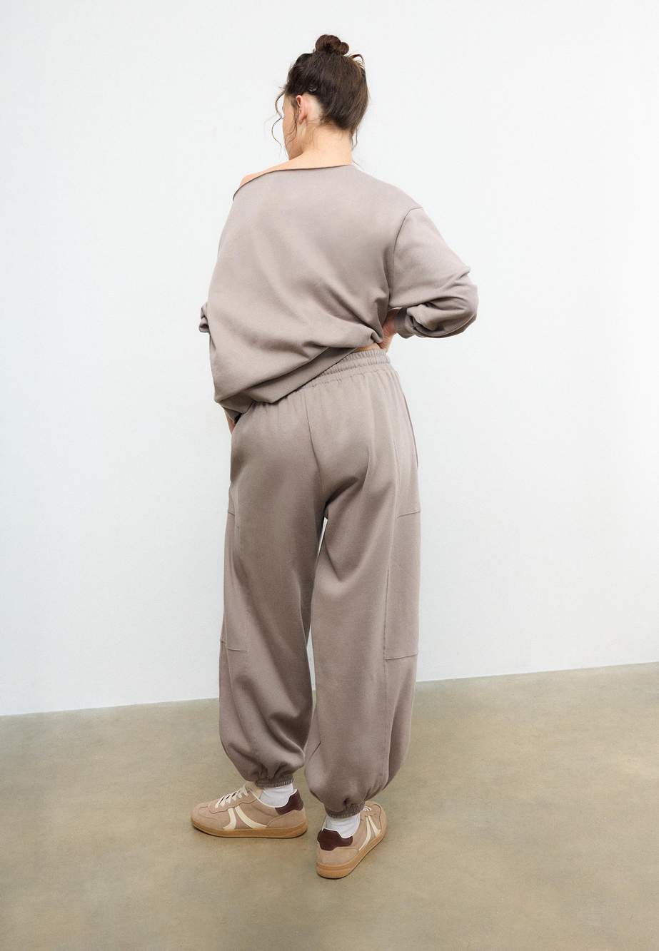 Plush balloon jogger trousers — صورة المنتج 82 من 140