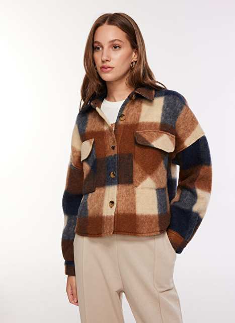 Factory Multicolor Women's Wide Fit Plaid Shirt F3WL-GML9