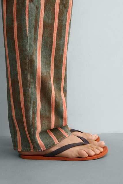 STRAPPY SANDALS