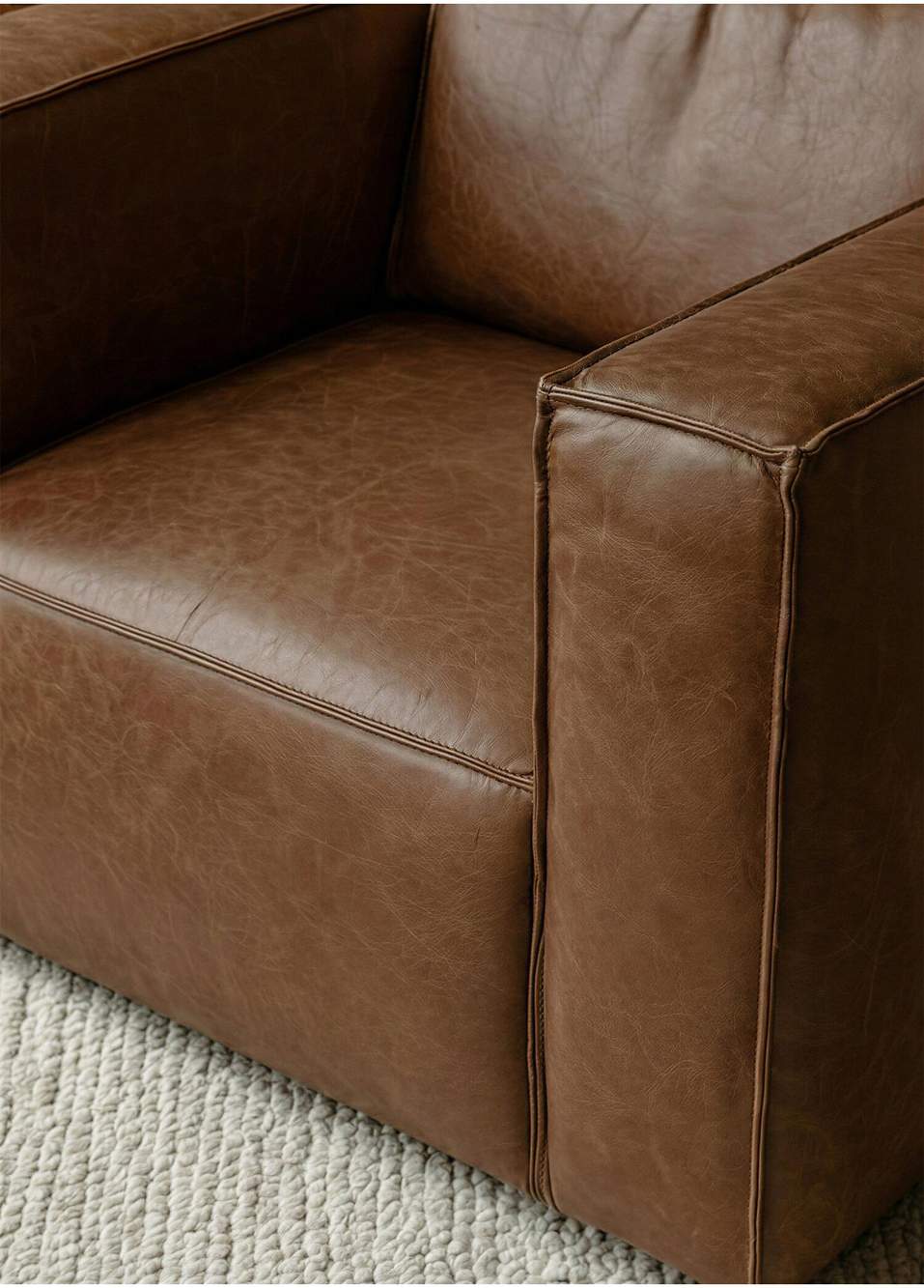 Vetro Red Brown Leather Armchair — صورة المنتج 3 من 6