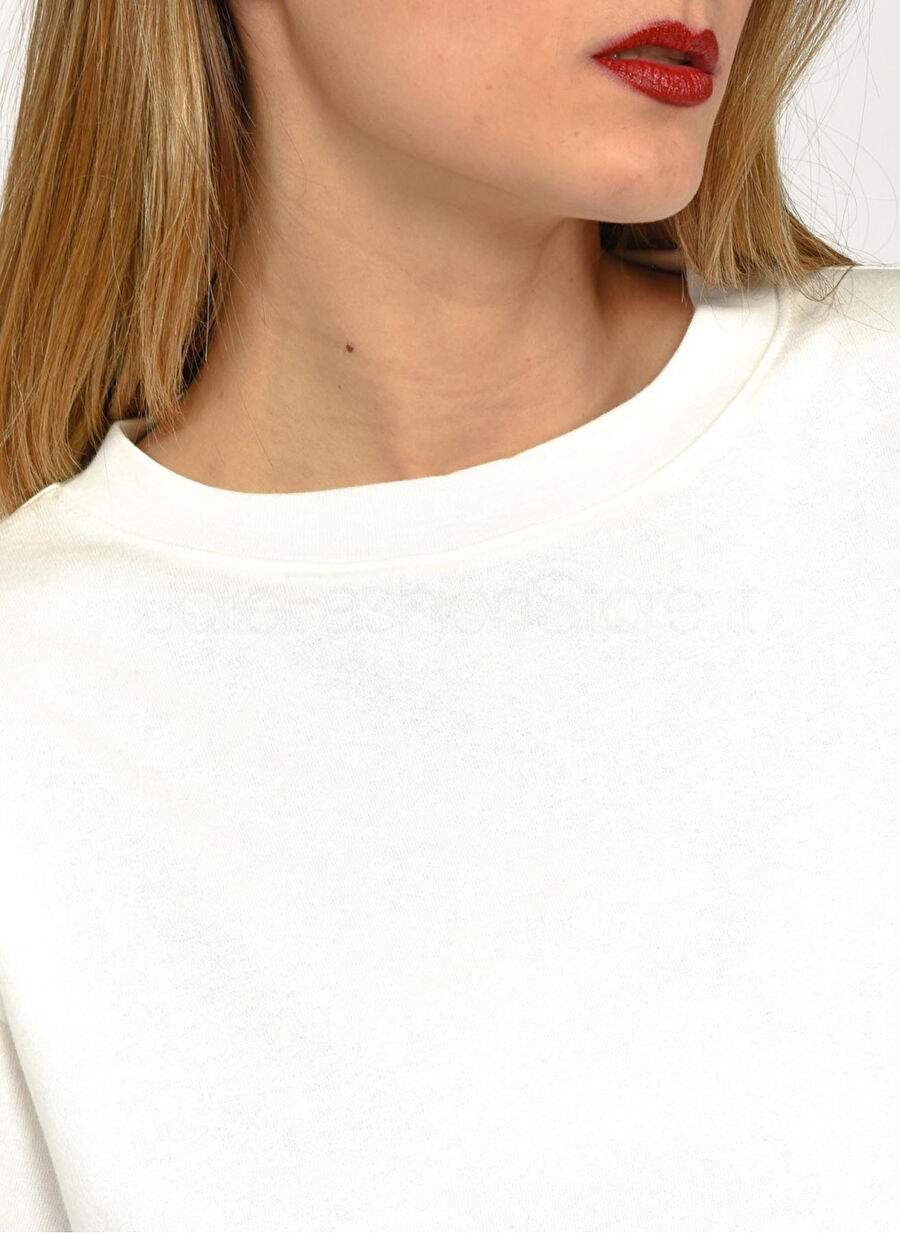 Akep Yuvarlak Yaka Baskl Beyaz Kadn T Shirt Tskd05208 — صورة المنتج 3 من 7