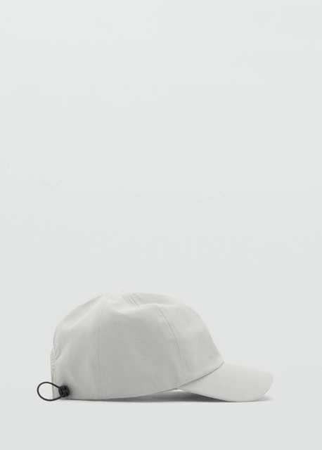 Water-repellent cap with Coolmax® technology