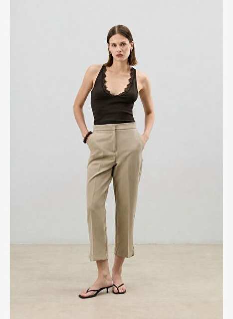 Antioch Coffee Collar Lace Detailed Women's Ball