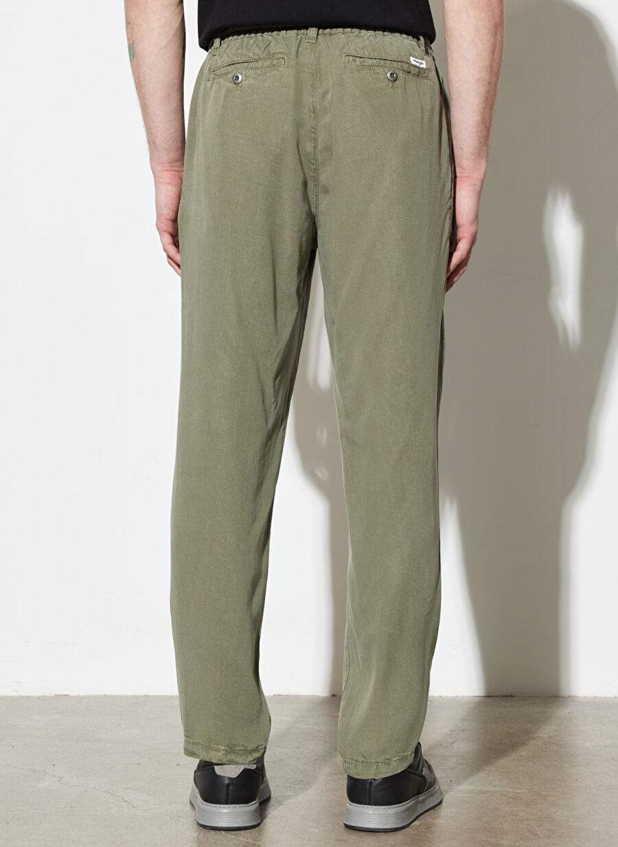بنطلونات تشينو W221266X45_Chino 100٪ من تينسيل للرجال الكاكي — صورة المنتج 7 من 7