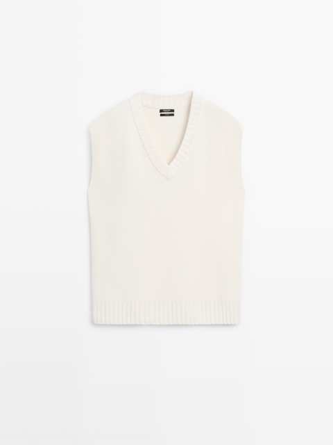 Long wool knit vest