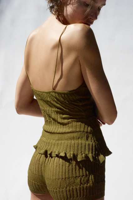 TEXTURED KNIT STRAP TOP