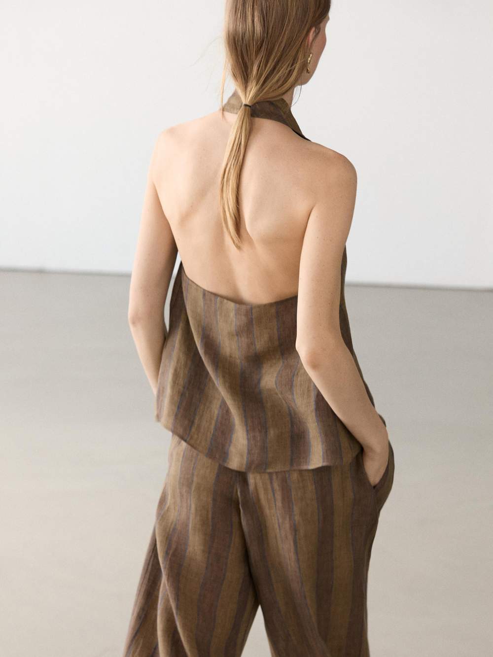 Printed waistcoat with crossover neckline — Product image 8 of 17