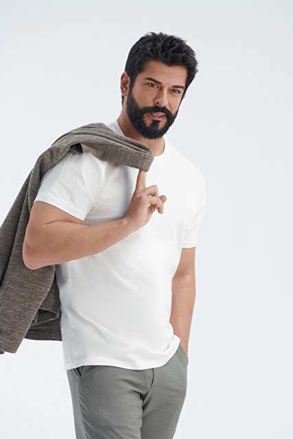 Erkek Beyaz Slim Fit Dar Kesim Bisiklet Yaka Ksa Kollu Tisort