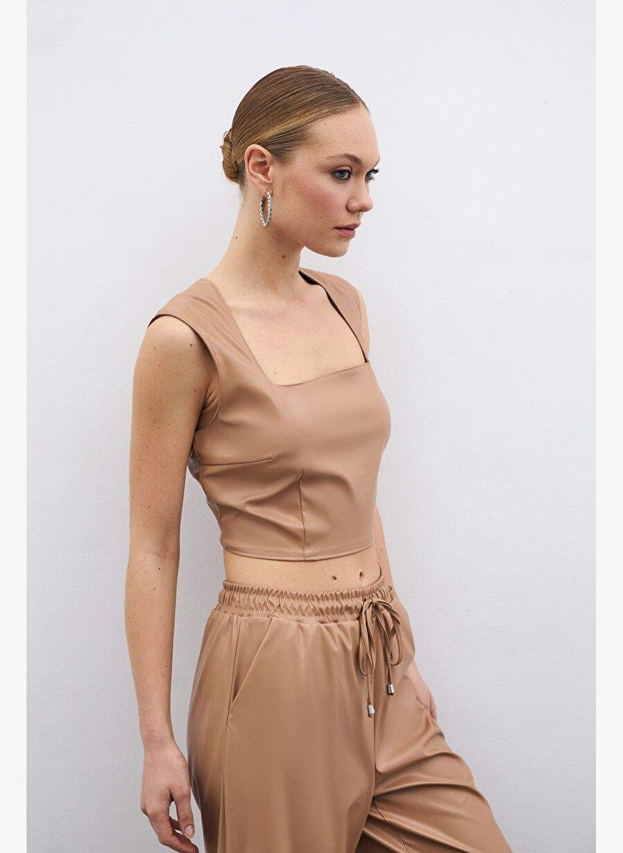 Leather — Product image 3 of 4