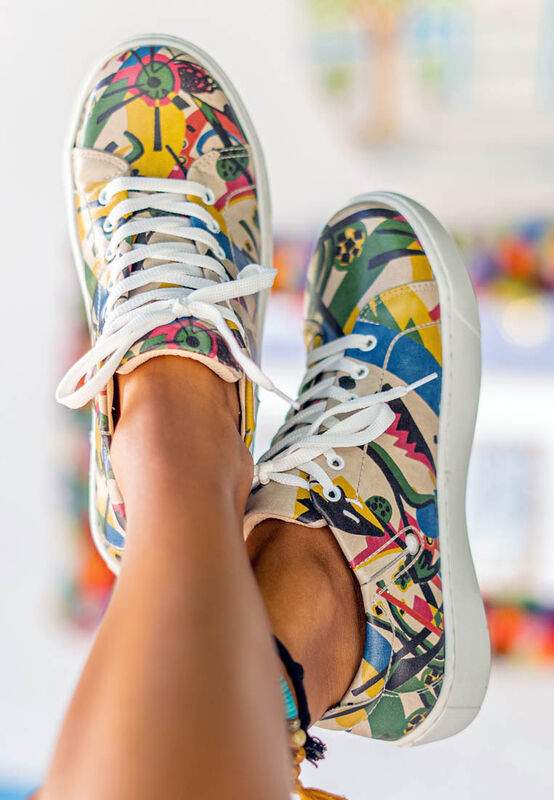 Women Vegan Leather Multicolor Sneakers - Beauty in Chaos Design — صورة المنتج 3 من 8