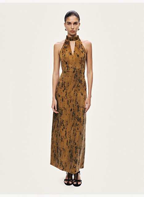 Window Decolt Detailed Maxi Dress