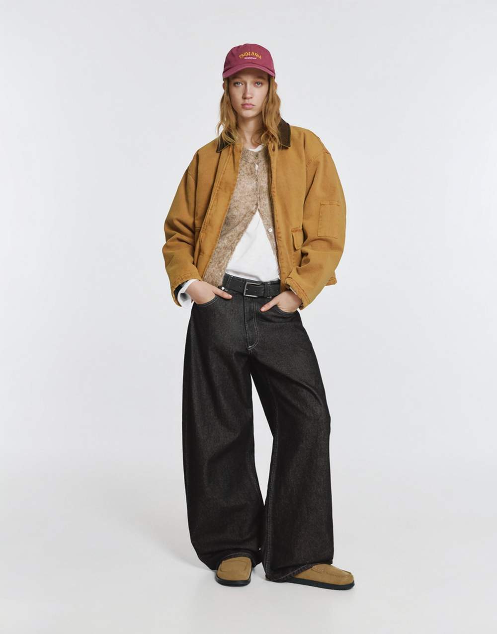 Barrel jeans with stars — Product image 27 of 32