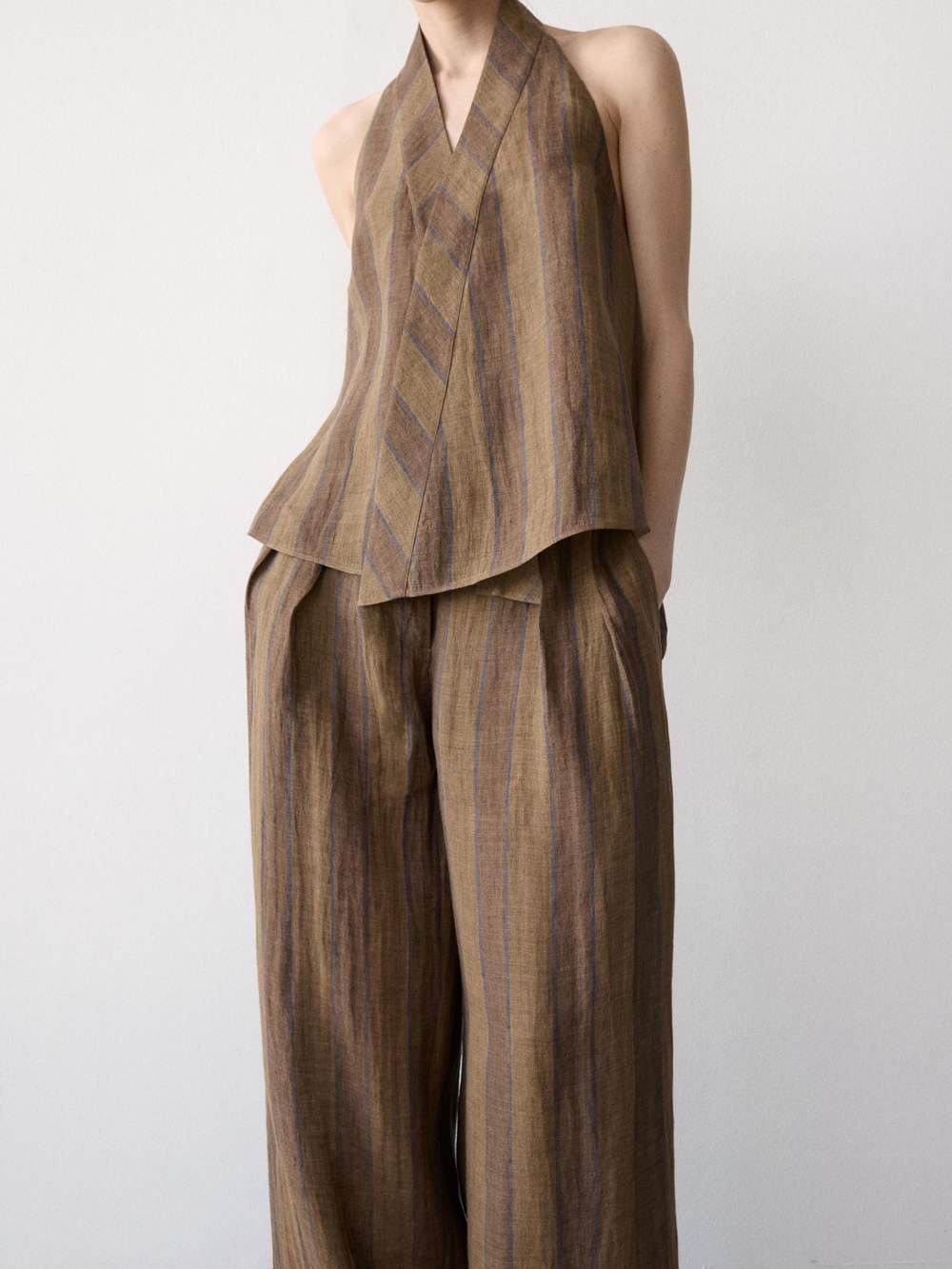 Printed waistcoat with crossover neckline — Product image 9 of 17