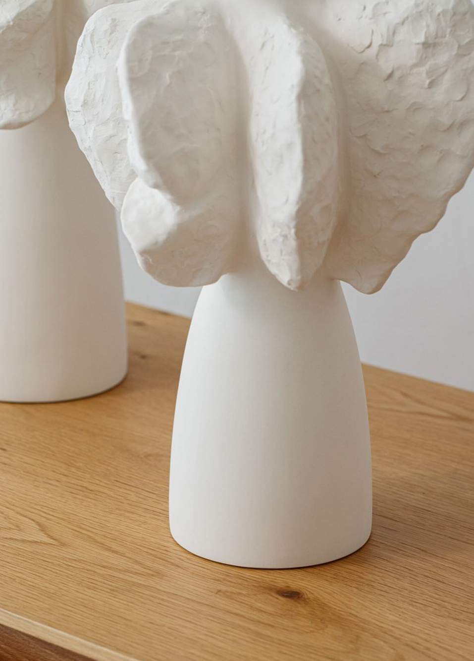 Tree White Ceramic Vase — صورة المنتج 5 من 6