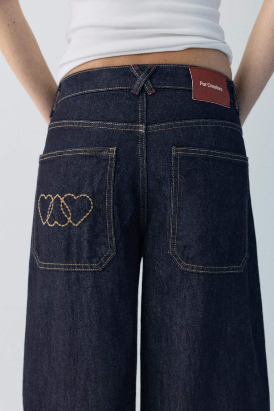 Barrel jeans with hearts — Product image 3 of 35
