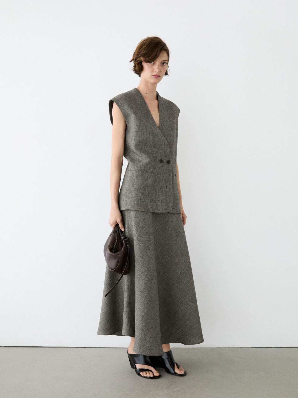 Linen flared midi skirt — Product image 13 of 16