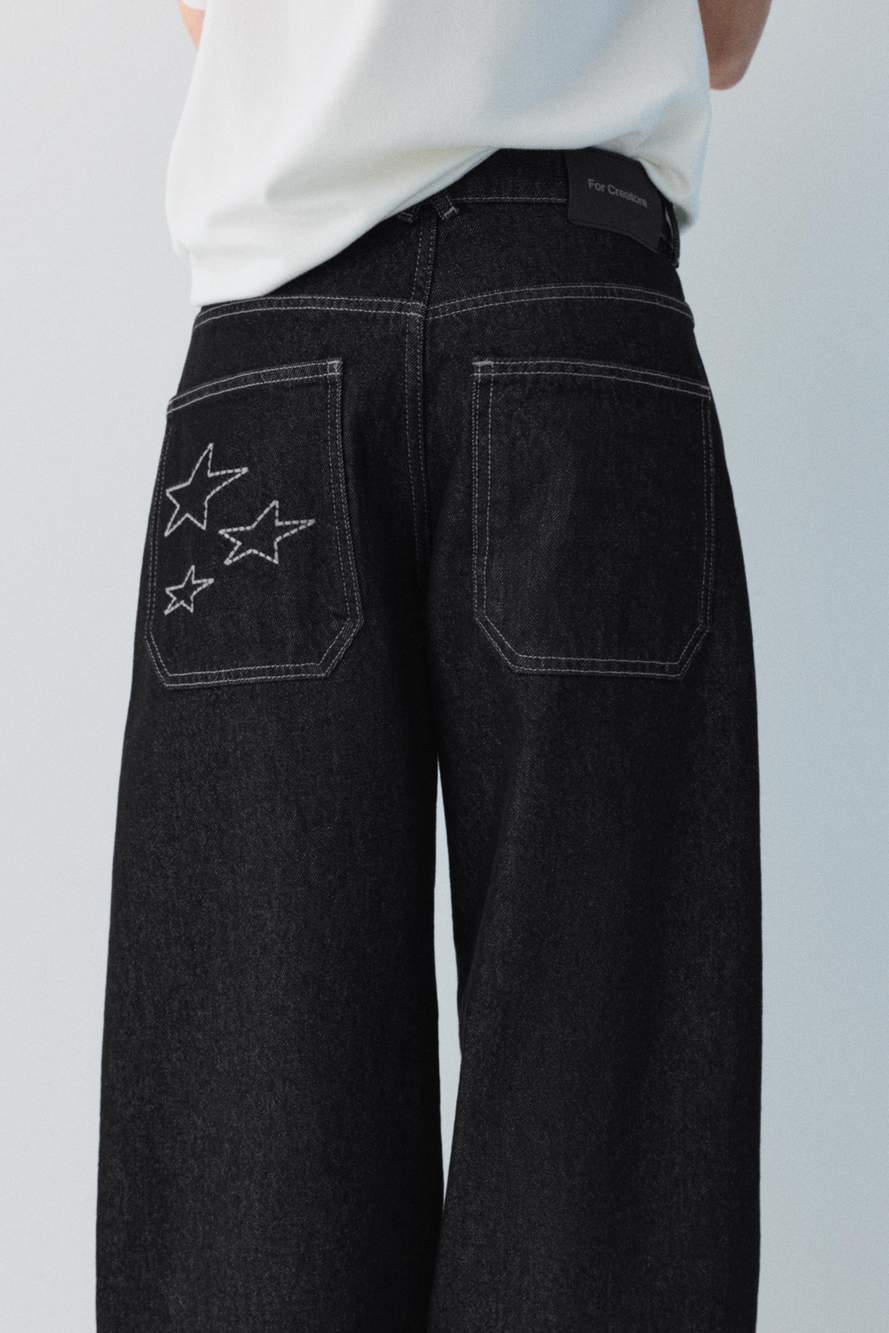 Barrel jeans with stars — Product image 5 of 32