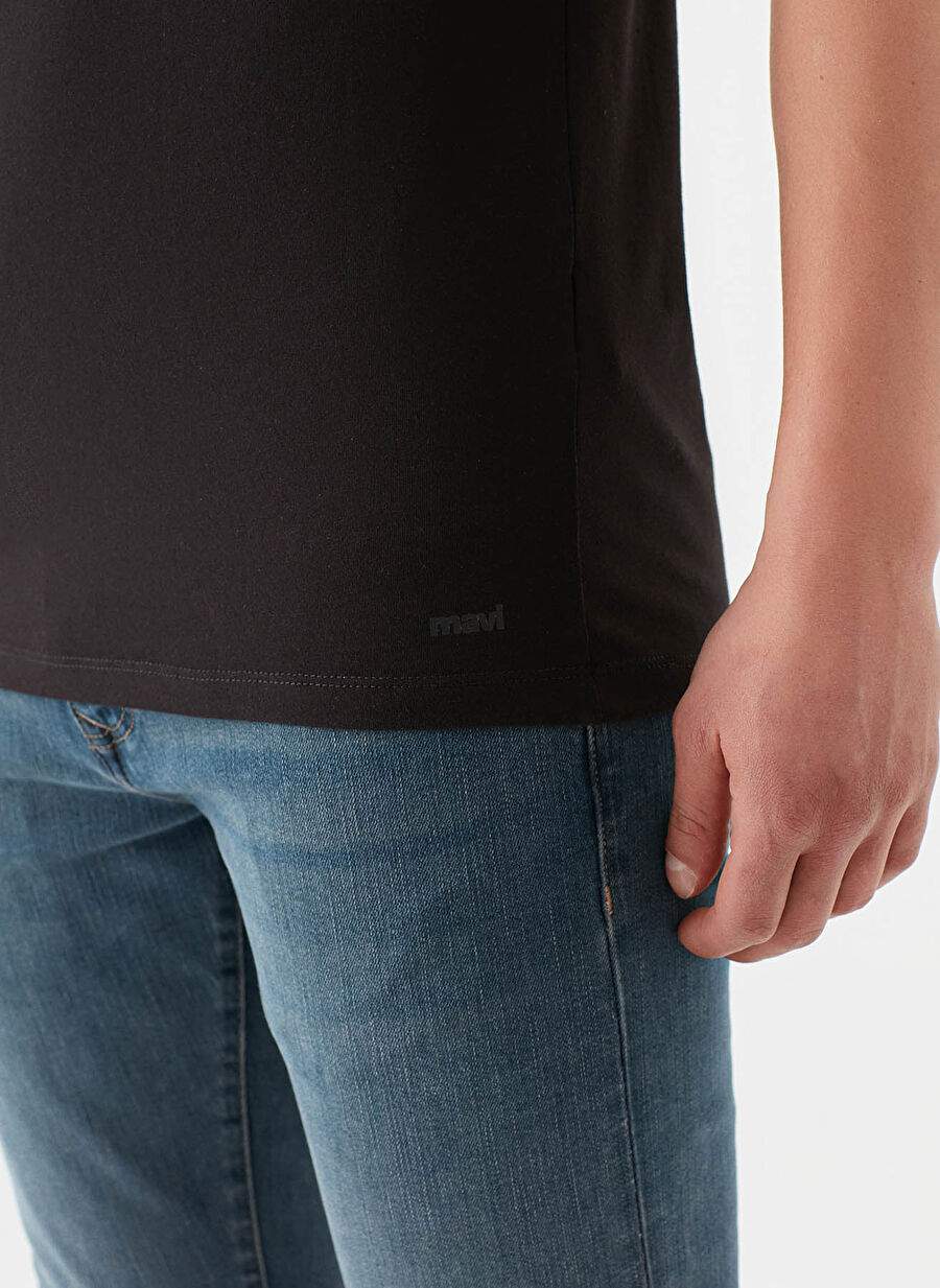 Mavi 061748-900 Stretch V Yaka Dar Kalıp Düz Siyah Erkek T-Shirt — صورة المنتج 4 من 4