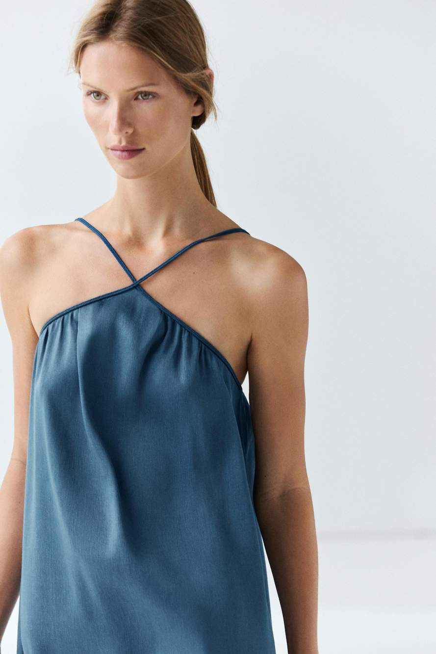 Long flowing dress with criss-cross straps — Product image 7 of 12