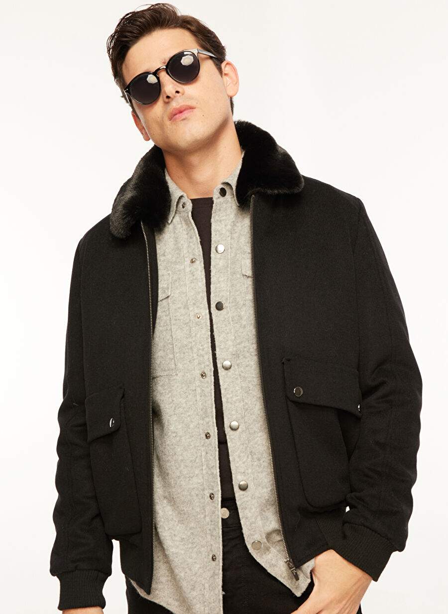 Black — Product image 4 of 5