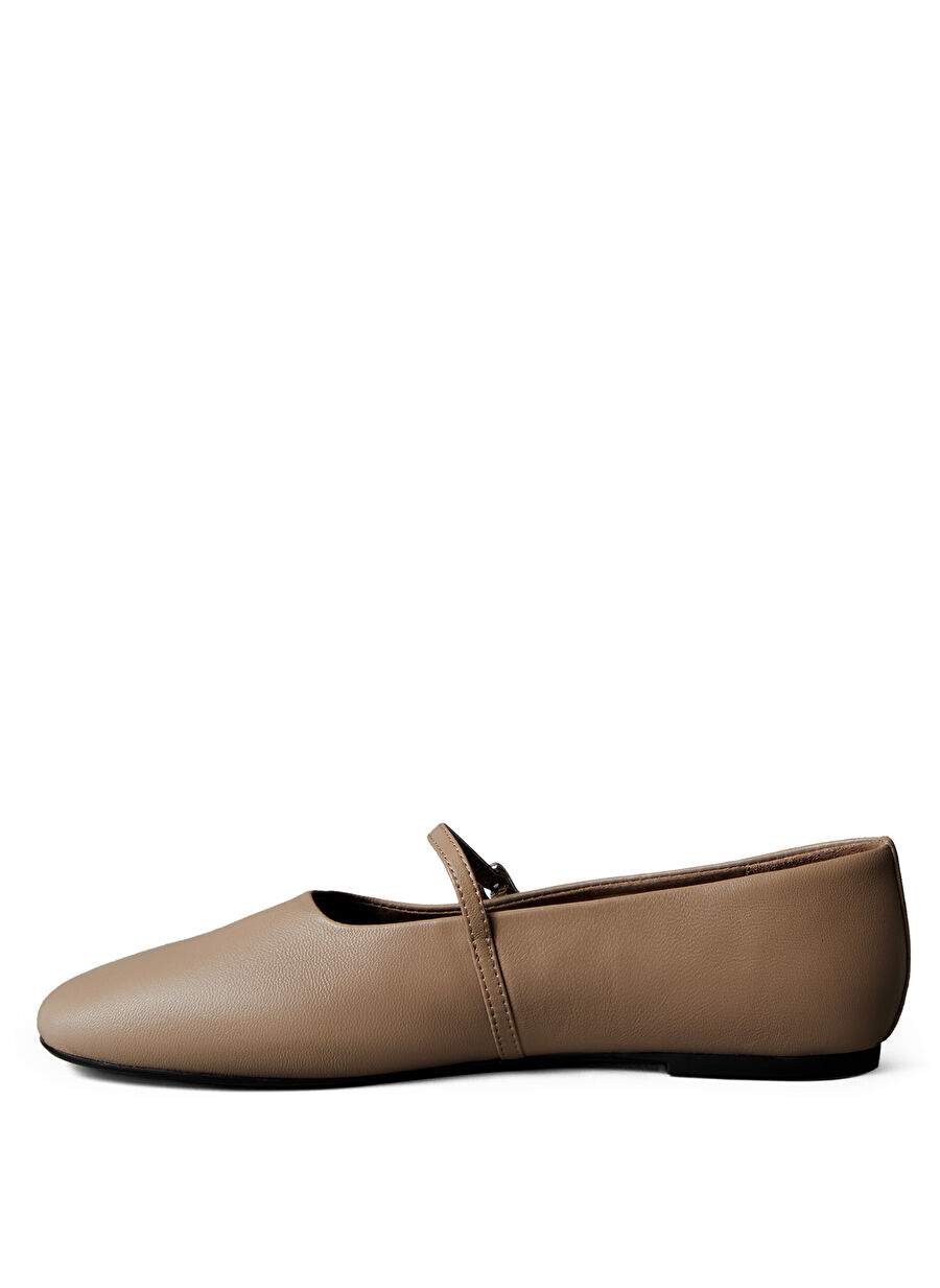 Leather — Product image 4 of 6