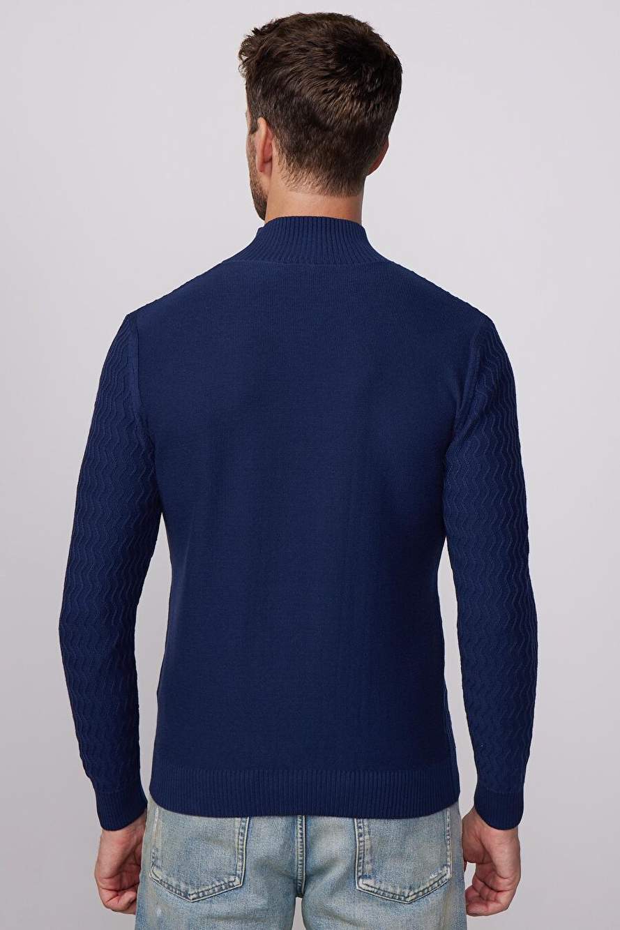Erkek Slim Fit Dar Kesim Yarım Balıkçı Yaka Desenli Tüylenmeyen Lacivert Triko Kazak — Product image 5 of 5