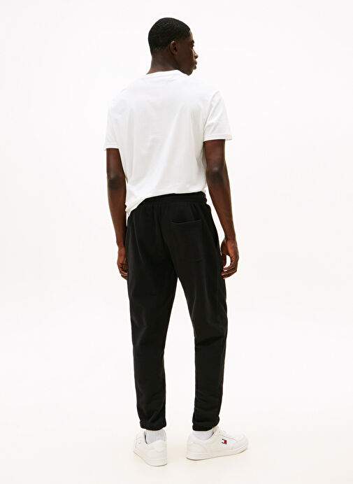 تومي جينز الرجال السود Sweatpant Dm0dm22094bds Tjm سليم Rwb العلم سوي — صورة المنتج 19 من 20