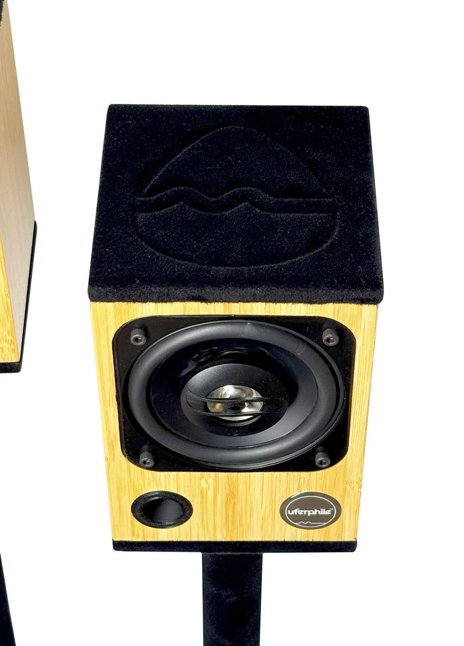 Surround Hi-Fi 5.1 Dolby Atmos Bambu Sinema Sistemi — صورة المنتج 4 من 5