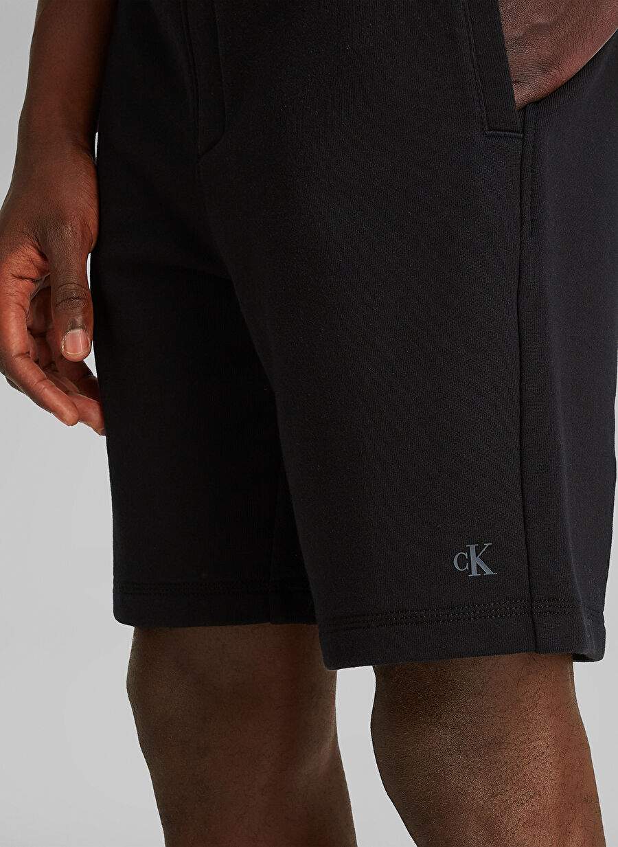 Calvin Klein Jeans Siyah Erkek Sweat Sort J30j327531beh Summer Terry Short — صورة المنتج 3 من 4