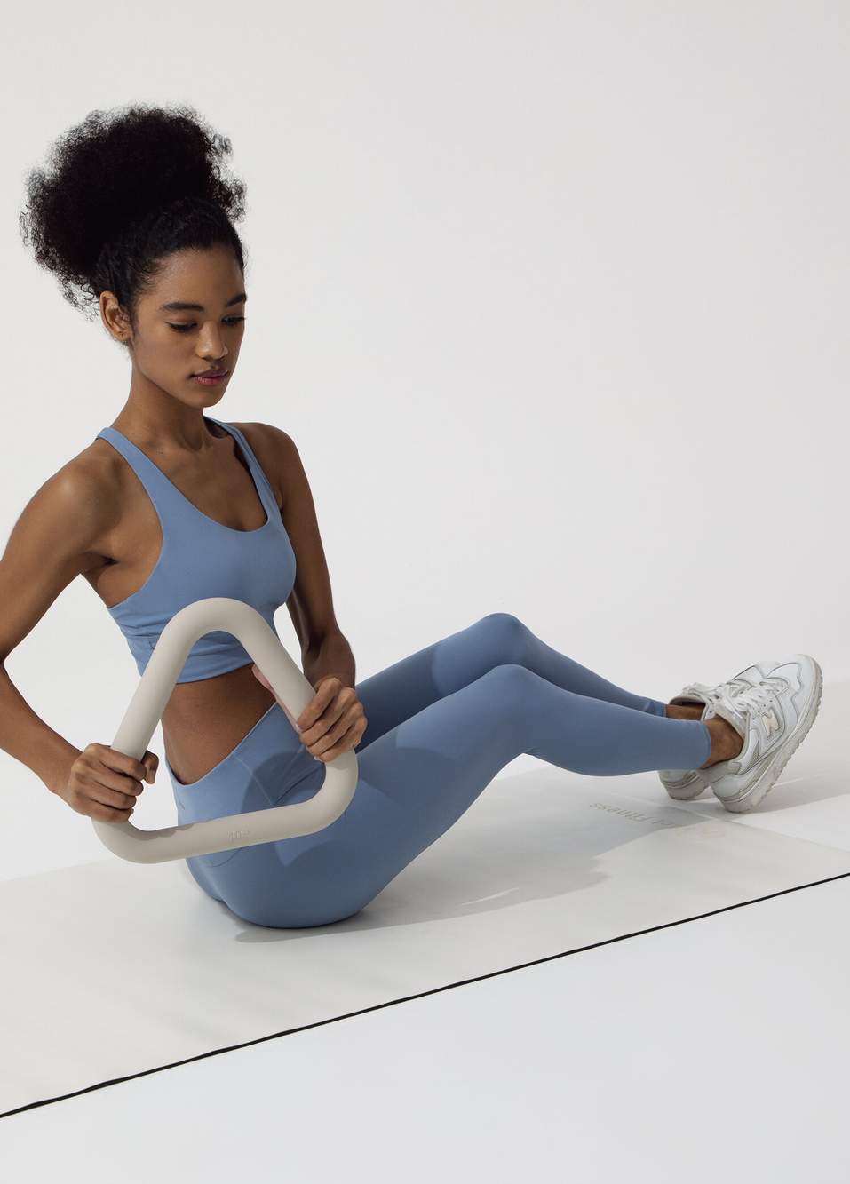 Bej Üçgen Dambıl Seti 4.5 kg + 3 kg — صورة المنتج 3 من 3